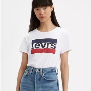 Levi’s Sportswear Logo Graphic Tee Shirt